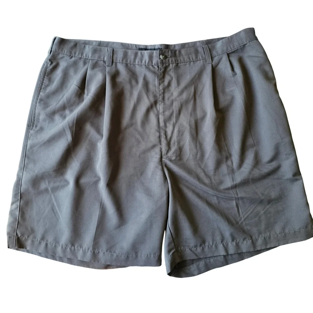 Croft & Barrow Mens Pleated Shorts Grey Size 44 Solid Polyester Casual Golf EUC